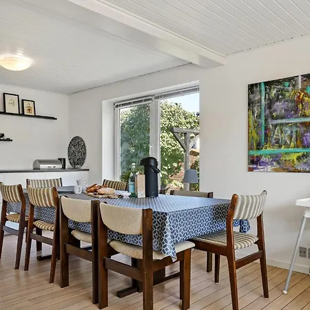 Prázdninový dům 5 Bedroom Pet Friendly Home In Strandby