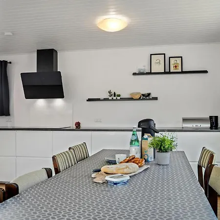 5 Bedroom Pet Friendly Home In Strandby Сasa de vacaciones